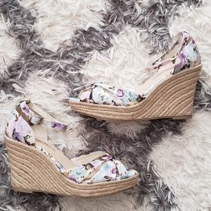 Blue floral wedges size 8.5